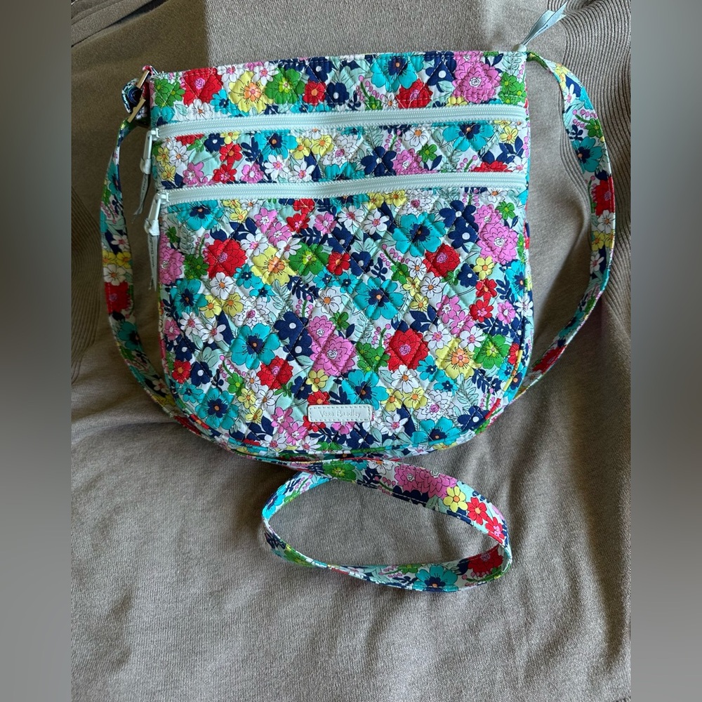 🌸 Vera Bradley Floral Quilted Crossbody Bag Multi Zip Pockets